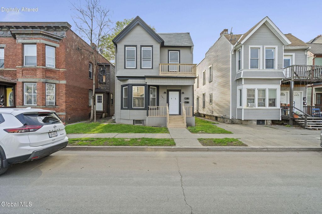 161 6th Avenue, Troy, NY 12180
