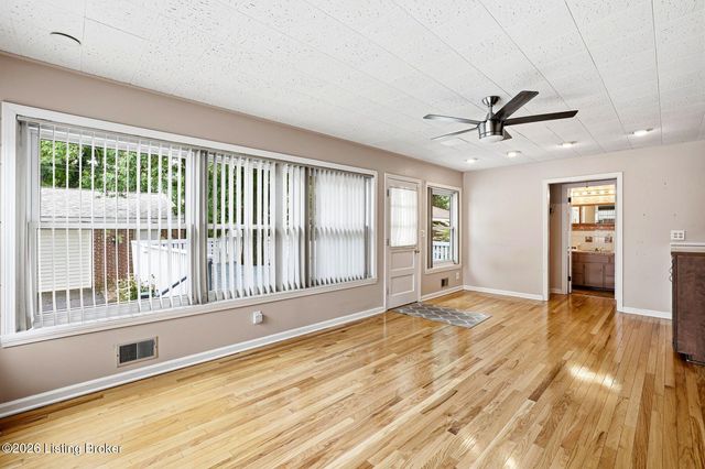 3718 Hillsboro Rd, Louisville, KY 40207