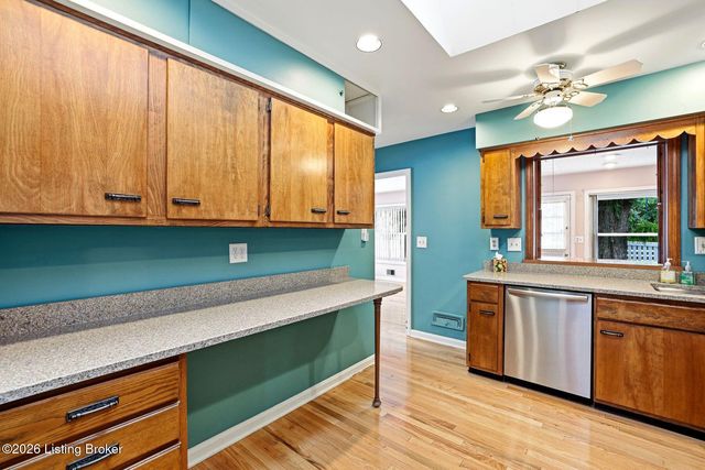 3718 Hillsboro Rd, Louisville, KY 40207