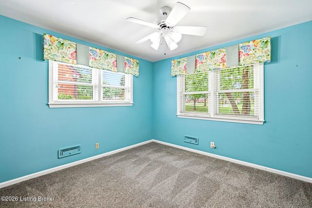 3718 Hillsboro Rd, Louisville, KY 40207