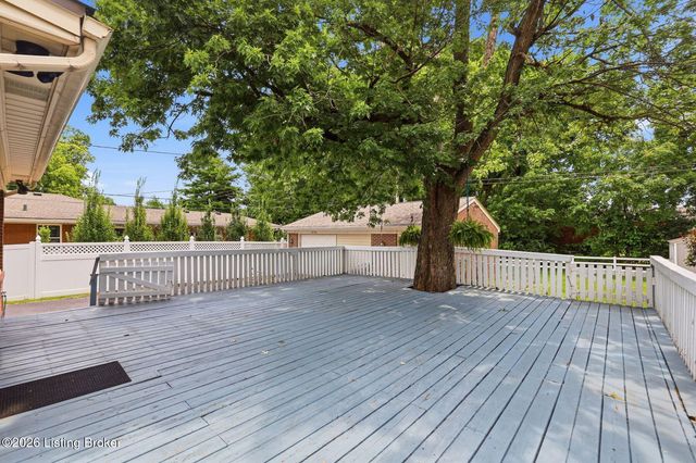 3718 Hillsboro Rd, Louisville, KY 40207