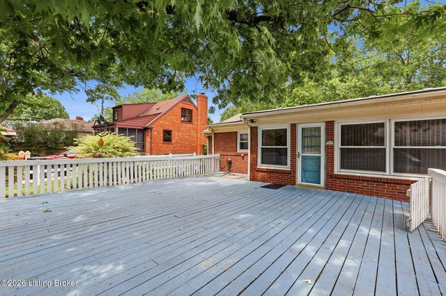 3718 Hillsboro Rd, Louisville, KY 40207