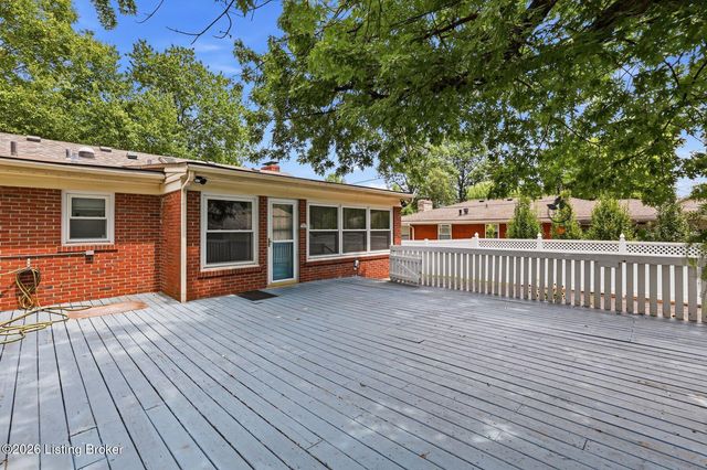3718 Hillsboro Rd, Louisville, KY 40207