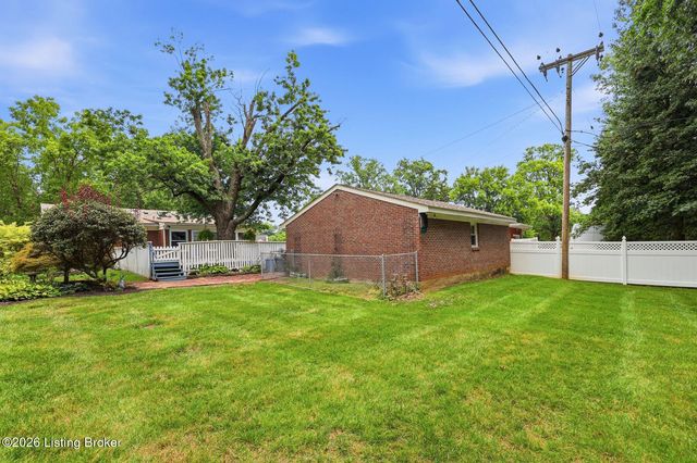 3718 Hillsboro Rd, Louisville, KY 40207