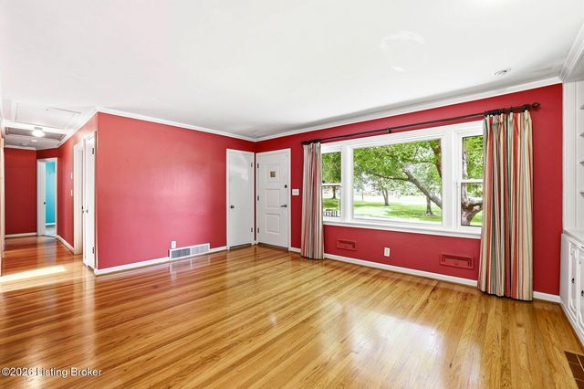 3718 Hillsboro Rd, Louisville, KY 40207