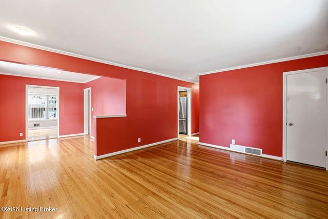 3718 Hillsboro Rd, Louisville, KY 40207