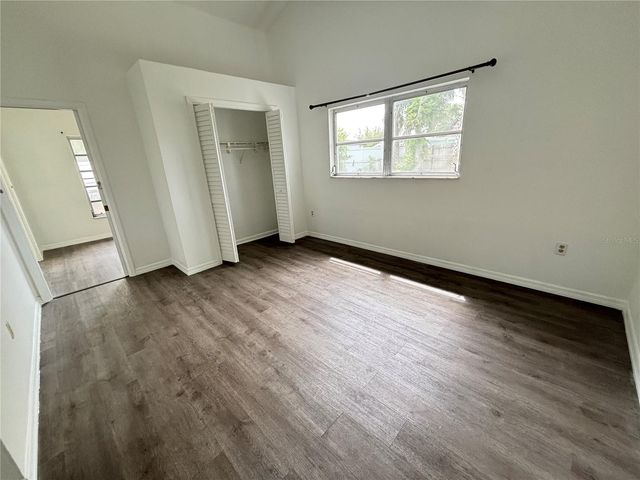 8302 N FLINTROCK COURT, Tampa, FL 33615