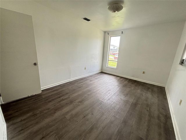 8302 N FLINTROCK COURT, Tampa, FL 33615