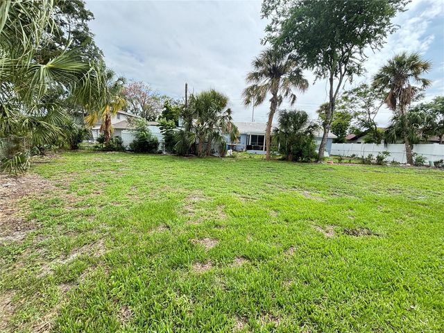 8302 N FLINTROCK COURT, Tampa, FL 33615