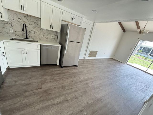 8302 N FLINTROCK COURT, Tampa, FL 33615