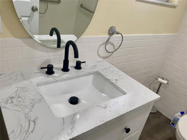 8302 N FLINTROCK COURT, Tampa, FL 33615