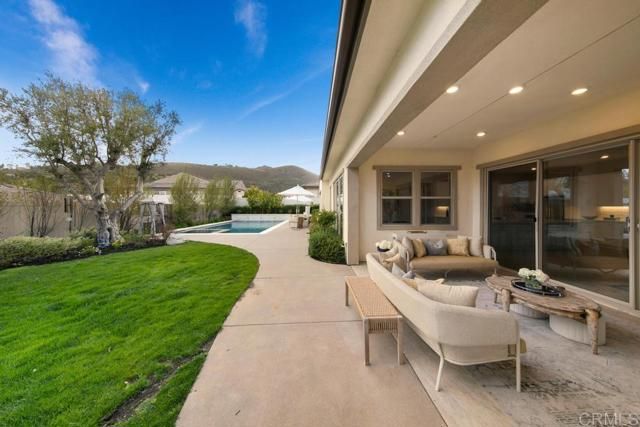 22058 Purebred Lane, Escondido, CA 92029