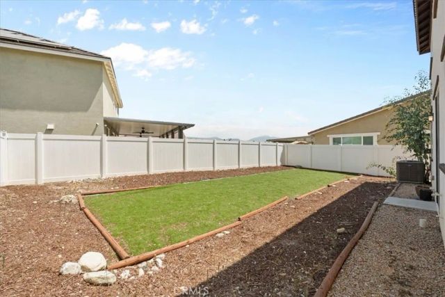 2335 Powell Drive, Rialto, CA 92377