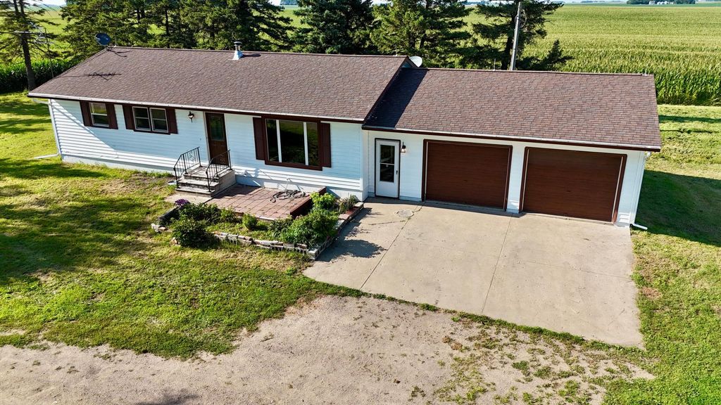 68680 470th Street, Fairfax, MN 55332