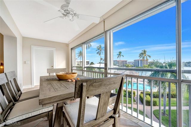 2800 Gulf Shore BLVD N 303, Naples, FL 34103