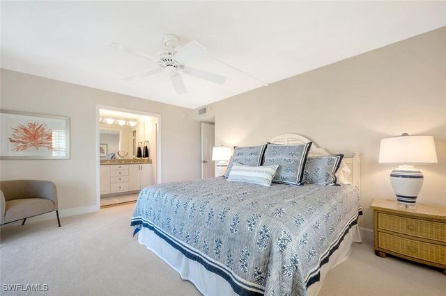 2800 Gulf Shore BLVD N 303, Naples, FL 34103