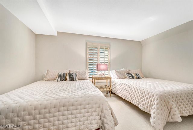 2800 Gulf Shore BLVD N 303, Naples, FL 34103