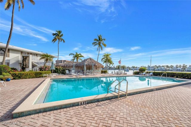 2800 Gulf Shore BLVD N 303, Naples, FL 34103