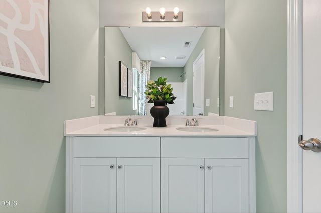 222 Shiloh Woods Circle, Smithfield, NC 27577