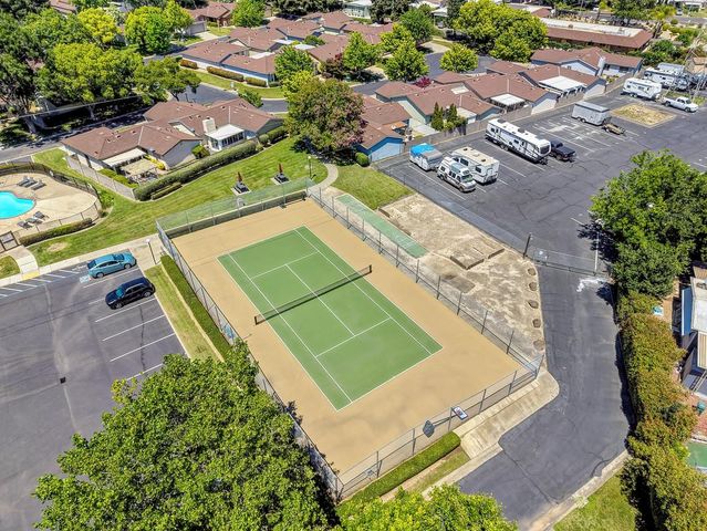 7300 Sunshire Ln, Sacramento, CA 95828