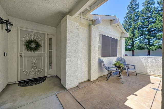 7300 Sunshire Ln, Sacramento, CA 95828