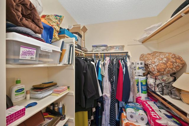7300 Sunshire Ln, Sacramento, CA 95828