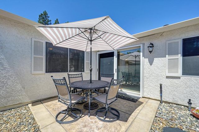 7300 Sunshire Ln, Sacramento, CA 95828