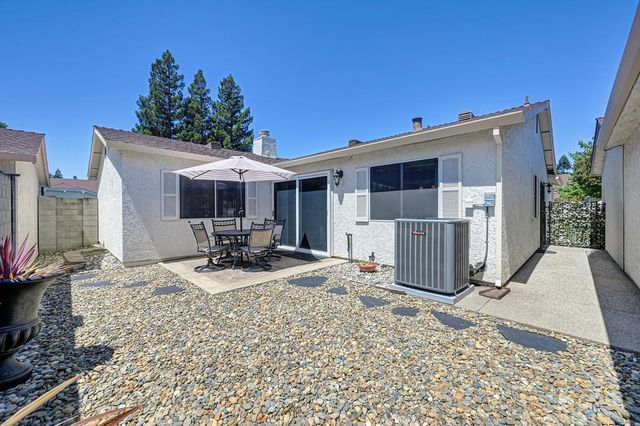 7300 Sunshire Ln, Sacramento, CA 95828