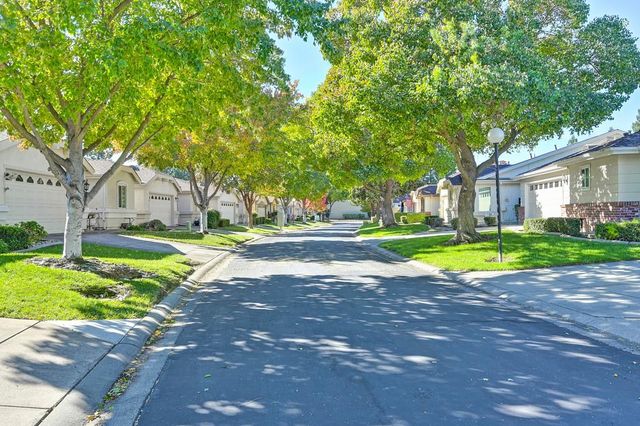 7300 Sunshire Ln, Sacramento, CA 95828
