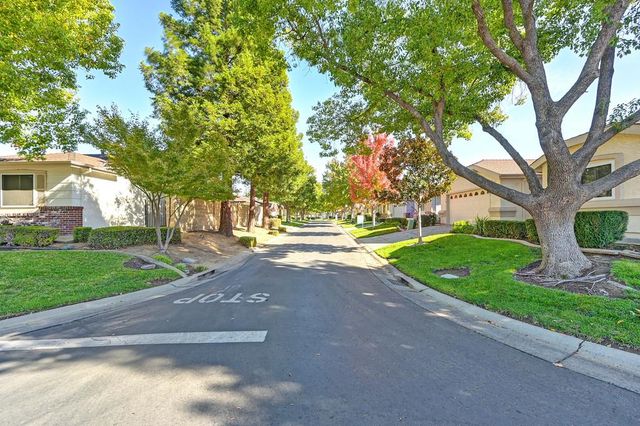 7300 Sunshire Ln, Sacramento, CA 95828