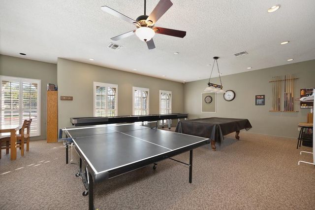7300 Sunshire Ln, Sacramento, CA 95828