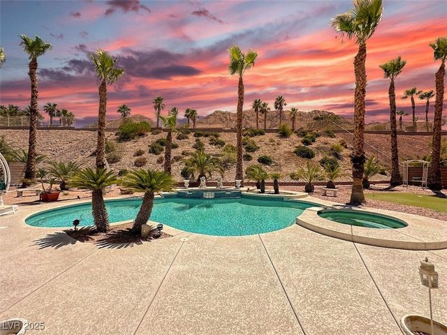 956 Sugar Springs Drive, Las Vegas, NV 89110