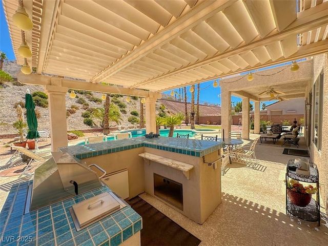 956 Sugar Springs Drive, Las Vegas, NV 89110