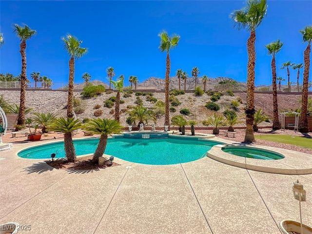 956 Sugar Springs Drive, Las Vegas, NV 89110