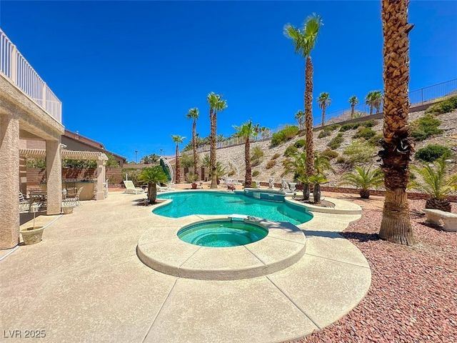 956 Sugar Springs Drive, Las Vegas, NV 89110