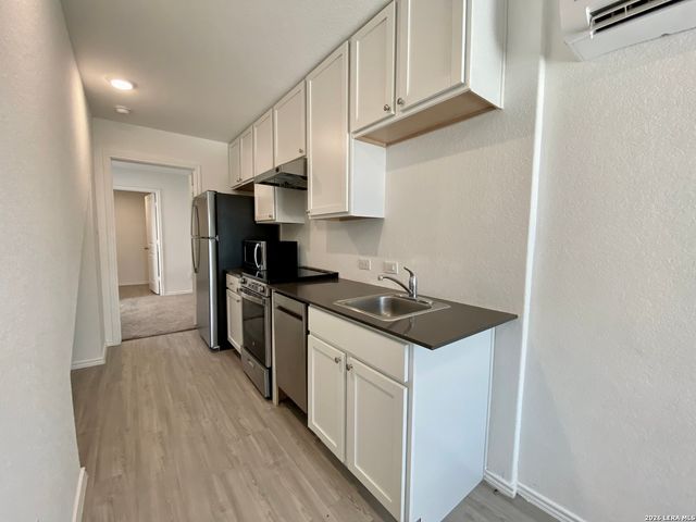 7128 Elm Cv, San Antonio, TX 78244