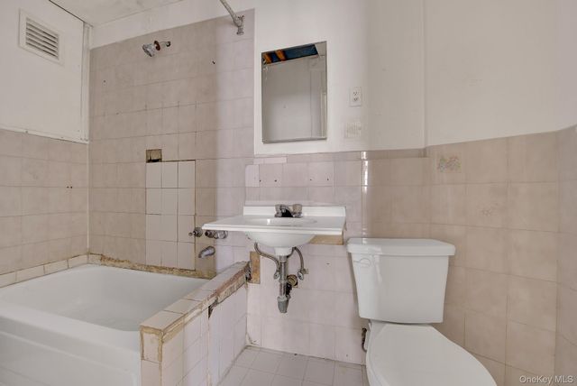 43-44 164th Street, Flushing, NY 11358