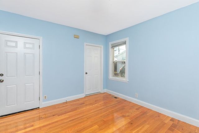 23 Myrtle St, Quincy, MA 02171