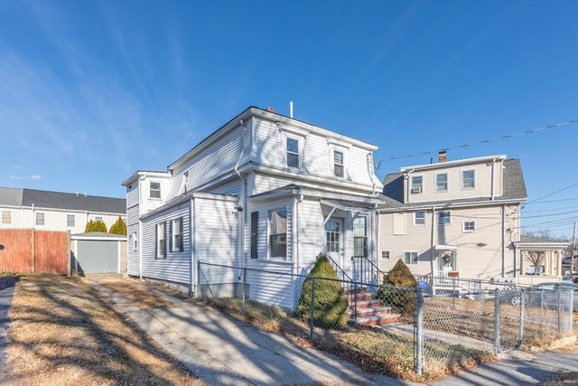 23 Myrtle St, Quincy, MA 02171