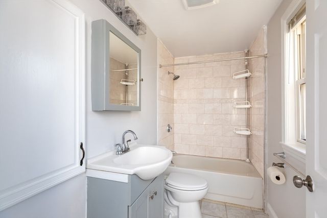 23 Myrtle St, Quincy, MA 02171