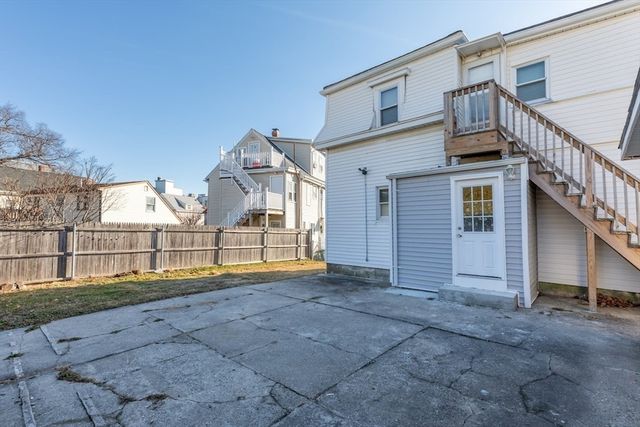 23 Myrtle St, Quincy, MA 02171