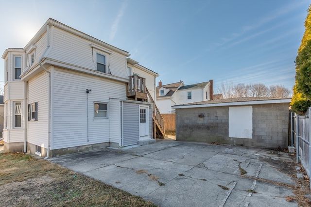23 Myrtle St, Quincy, MA 02171