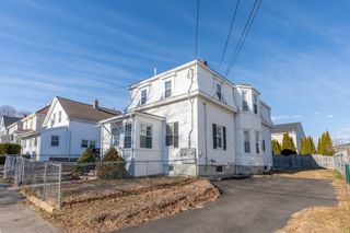 23 Myrtle St, Quincy, MA 02171