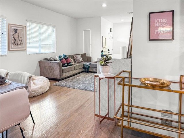 1521 W 37th Place, Los Angeles, CA 90018