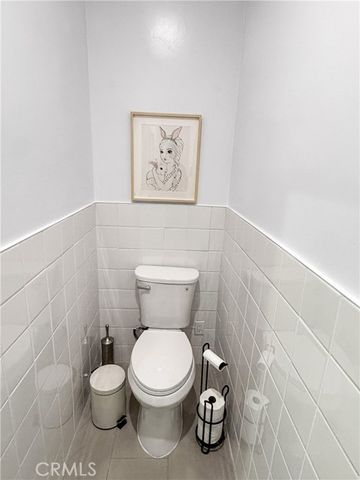 1521 W 37th Place, Los Angeles, CA 90018