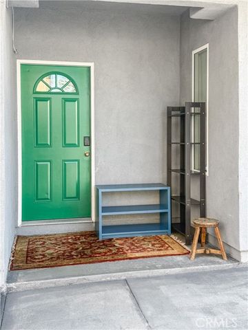 1521 W 37th Place, Los Angeles, CA 90018