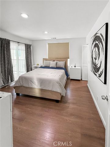 1521 W 37th Place, Los Angeles, CA 90018