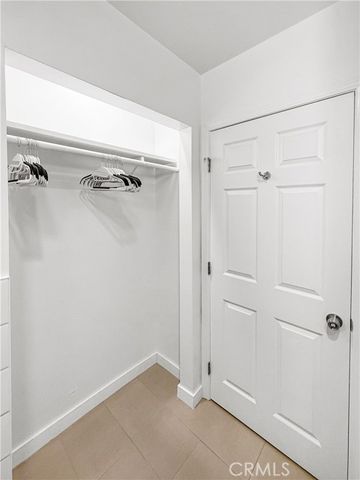 1521 W 37th Place, Los Angeles, CA 90018