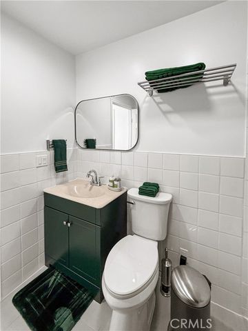 1521 W 37th Place, Los Angeles, CA 90018