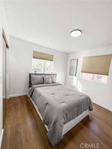 1521 W 37th Place, Los Angeles, CA 90018